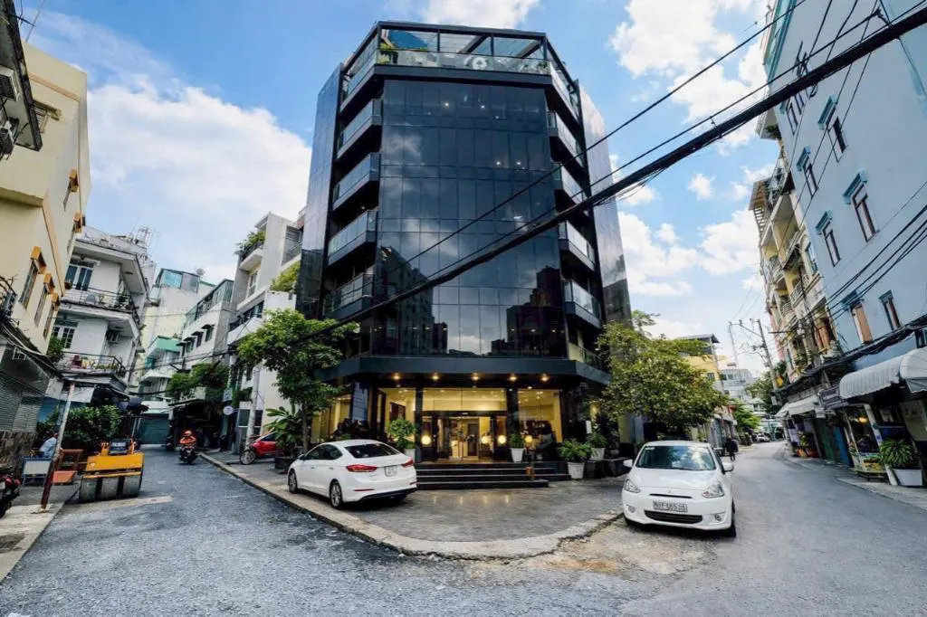 Investment Analysis of Hoang Du Khuong Building - Q.10: Profit and Potential
