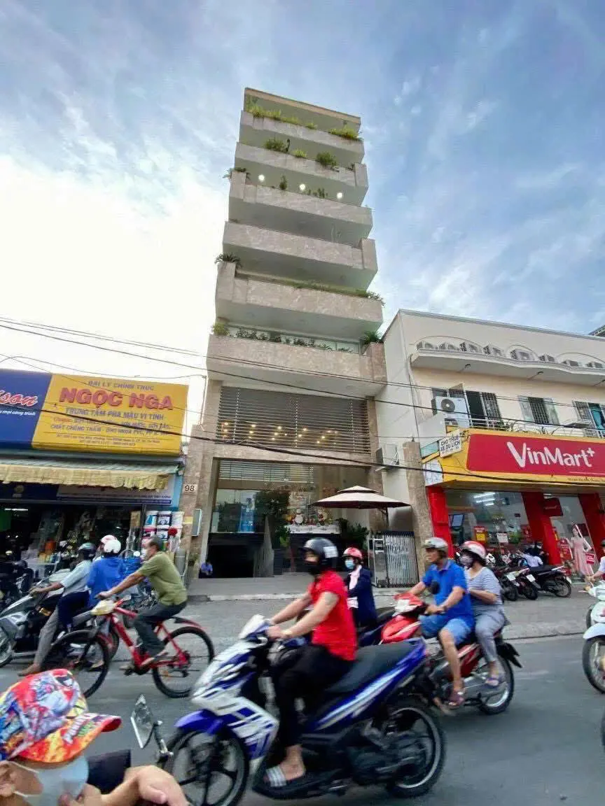 Bán tòa nhà 98 Lâm Văn Bền, Quận 7 - Vị trí đắc địa, tiềm năng lớn