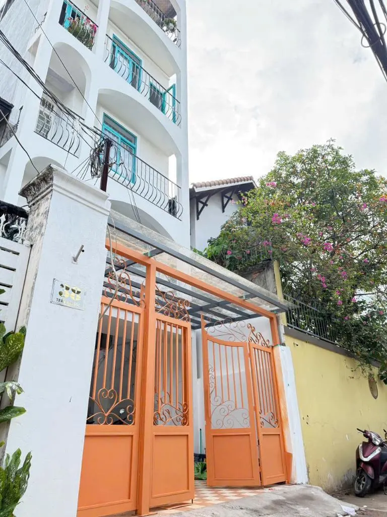 Bán CHDV Trần Văn Sắc, Thảo Điền, Q2 - Dòng tiền cao
