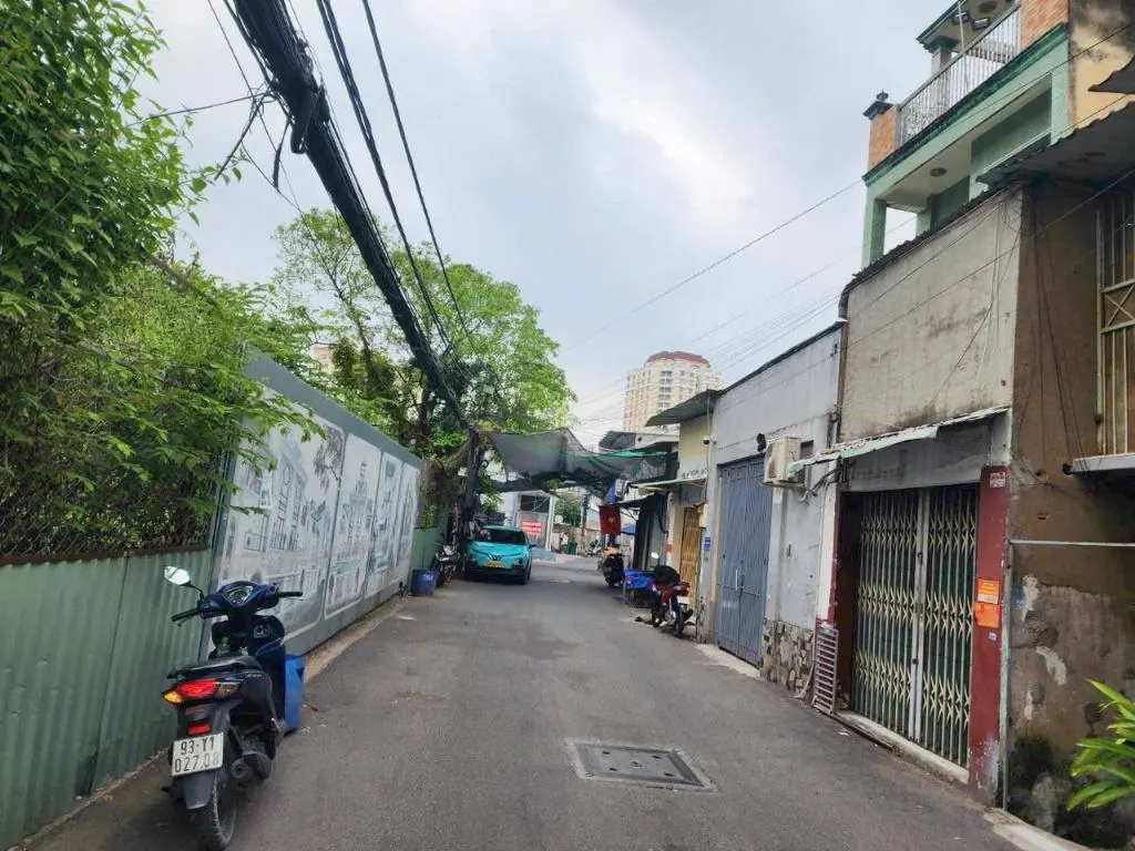 Bán nhà mặt tiền đường Số 5, Bình An, Quận 2 - Vị trí đẹp, tiềm năng lớn