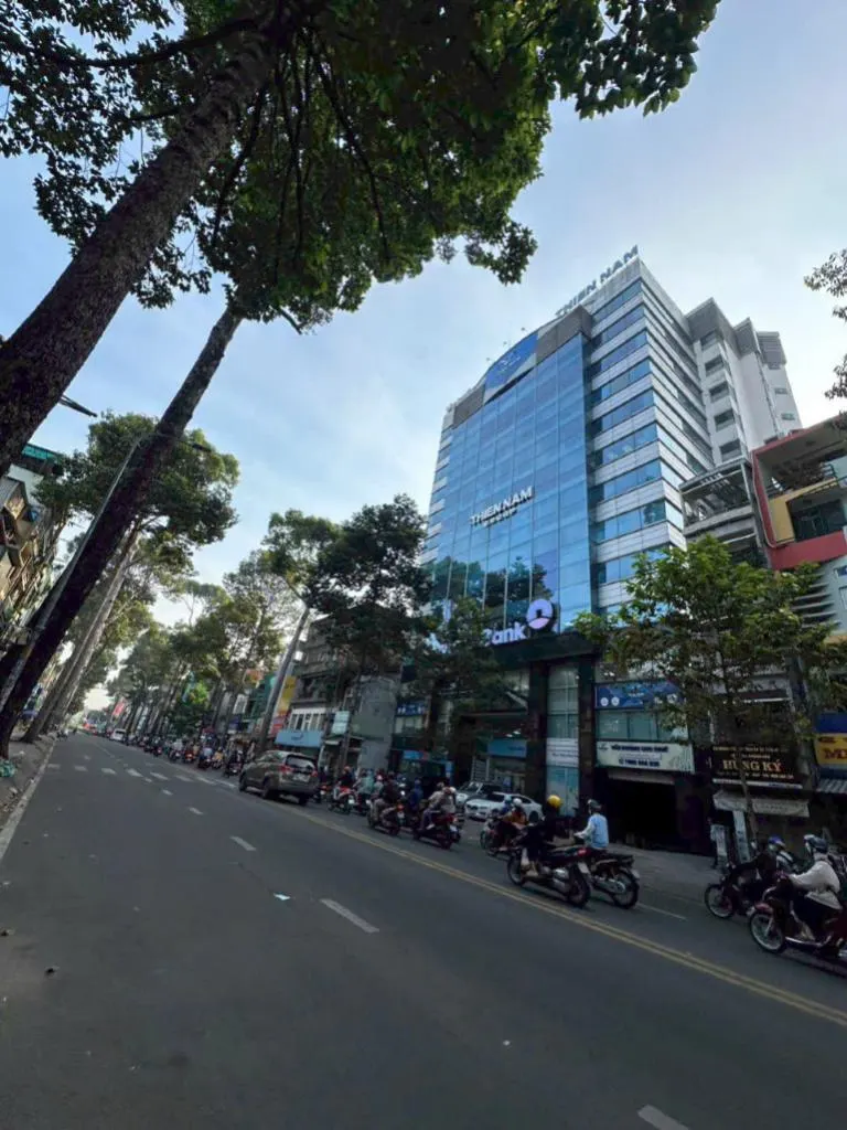 Bán Khách Sạn 5 Sao Quận 1 - Vị Trí Đắc Địa, Tiềm Năng Lớn