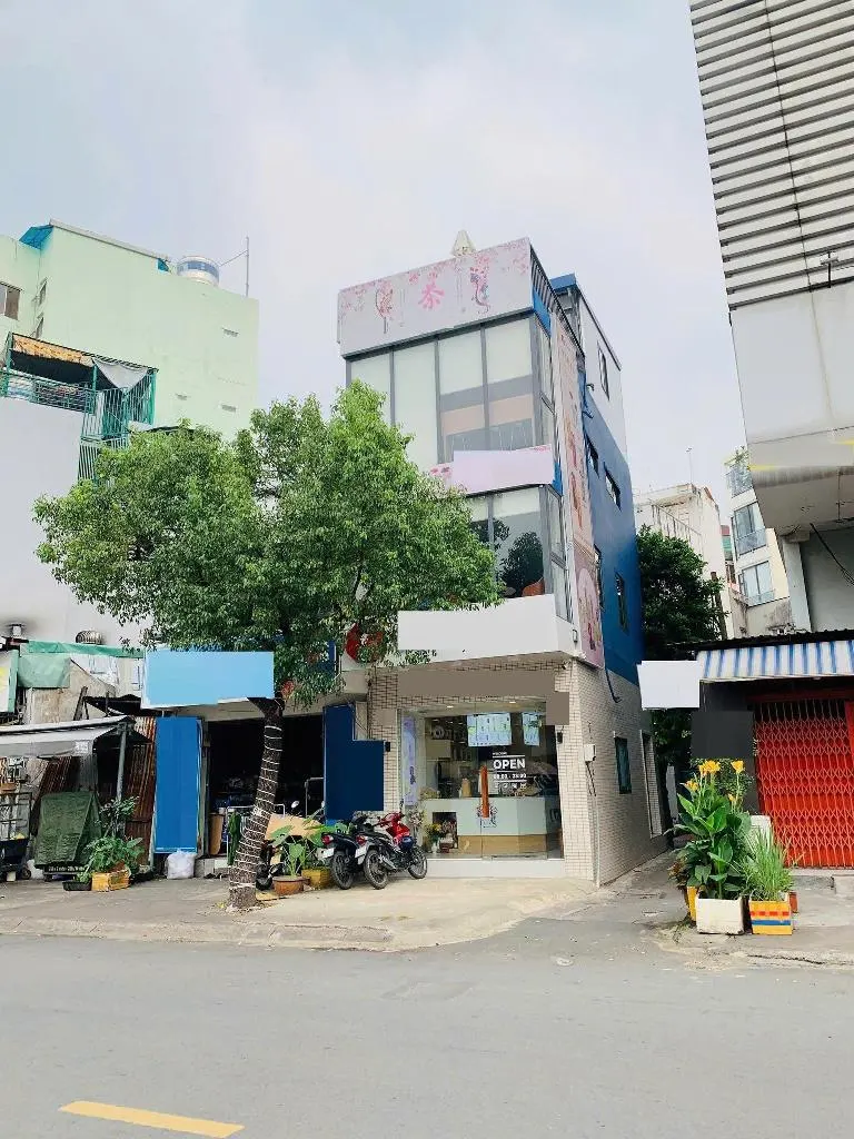 For Rent - Frontage on Hoang Hoa Tham Street, Binh Thanh District - Prime Location