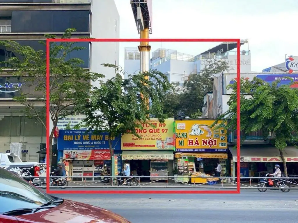 出售:新平区临街房屋 - 靠近机场,950亿越盾