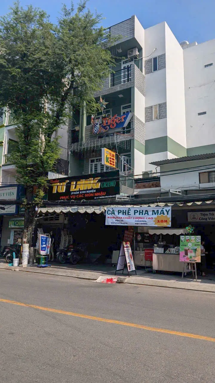 Bán nhà mặt tiền Trường Sơn, Quận 10 - Vị trí đẹp, tiềm năng lớn