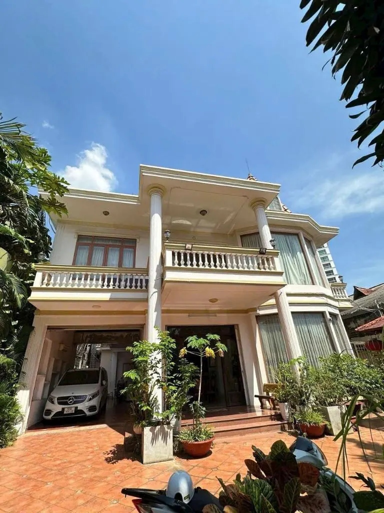 For Rent Villa Thao Dien, District 2 - Large Area, 7 Bedrooms