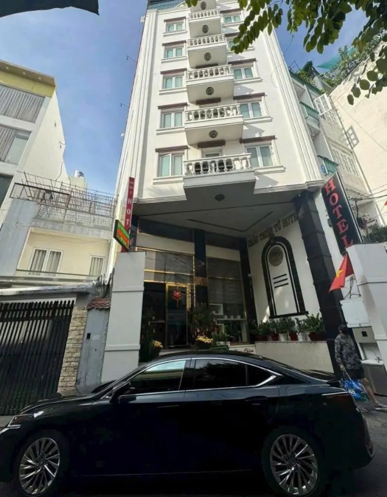 Urgent Sale: K300 Area Hotel, Tan Binh - Reduced by 11 Billion!