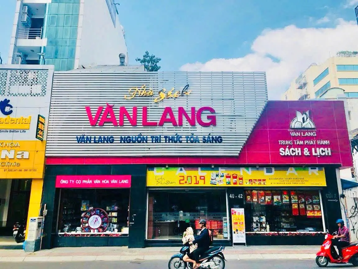 Bán Nhà Mặt Tiền Nguyễn Thị Minh Khai, Quận 1 - Vị Trí Đắc Địa