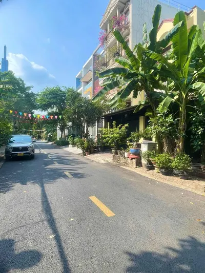 33号地块,Q2:投资回报率与风险分析 - 270亿越盾的投资值得吗?
