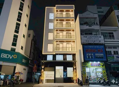 Điện Biên Phủ Roundabout: Is Buying a Corner Building a Good Investment for Your Child's Future?