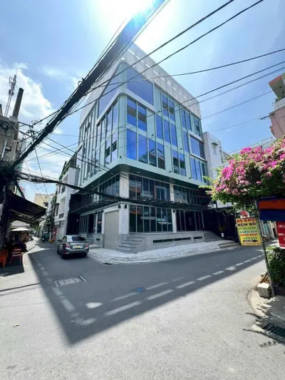 Corner Building in Tan Binh - 61 Billion VND: Cash Flow & Risk Analysis for Investors