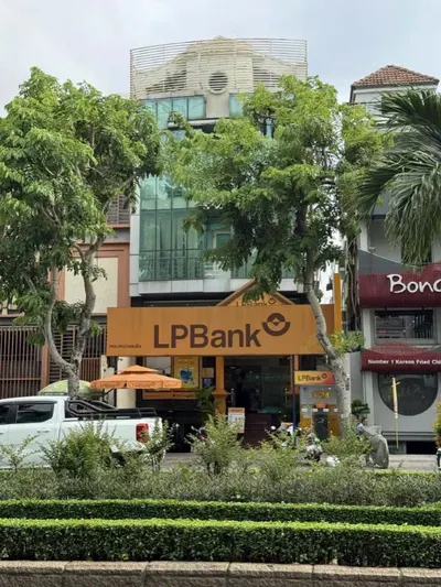 Phu Nhuan Phan Xich Long: Analyzing 170M VND/month Cash Flow - Is 95B VND a Worthwhile Investment?