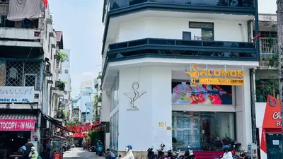 For Sale: 2-Facade Building in District 10 - Cash Flow Analysis & ROI