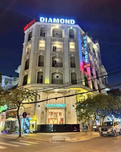 Q7 Corner Hotel Sale: Analysis of 180M VND/Month Cash Flow