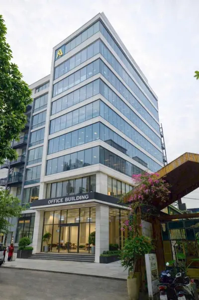 For Sale: 11-Story Building near T3 Airport - ROI & Cash Flow Analysis for Investors