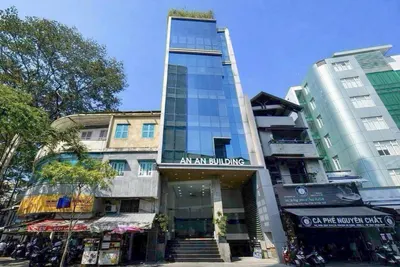 Comparing 2 Prime Location Buildings in Q1, Q3: 400M VND/month vs 230M VND/month - Which to Choose?