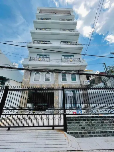 For Sale: Bach Dang Serviced Apartment - 6.8% ROI Analysis & Market Risks