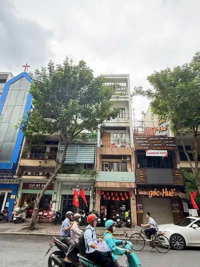 Prime District 1 Frontage Property for Sale: ROI & Risk Analysis 2024