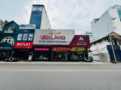 Prime District 1 Frontage Property for Sale - ROI & Risk Analysis