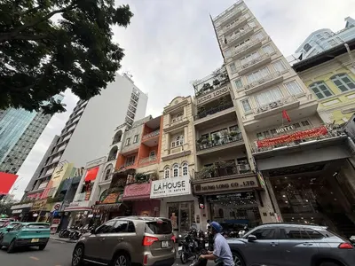 HOTEL FOR SALE MẠC THỊ BƯỞI ST, D1: 185 Billion Investment Analysis