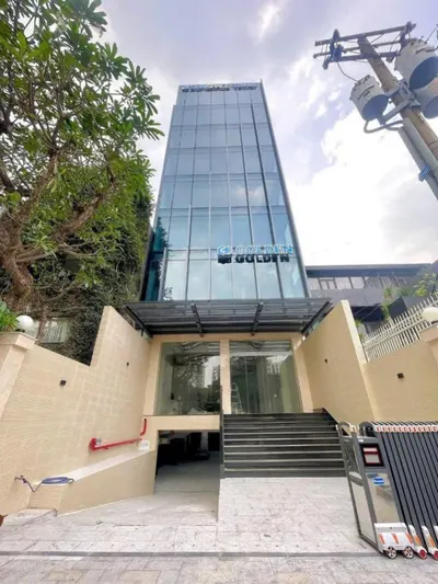 Comparing 2 Buildings in District 1 & 3: Cash Flow, ROI & Risks (195M vs 170M)