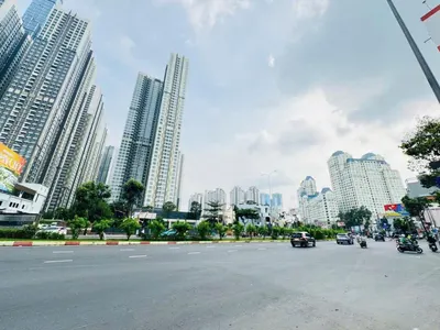 For Sale: Nguyen Huu Canh Frontage, Binh Thanh - ROI & Investment Risk Analysis 2024
