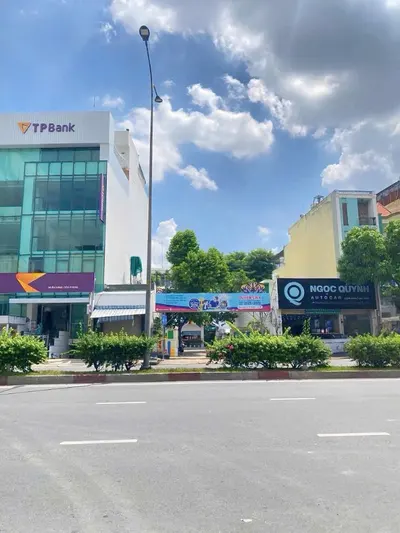 For Sale: Frontage House on Cộng Hòa Street, Tân Bình District - Prime Location