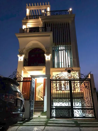 For Sale: Central District 2 House - Prime Location, Great Price