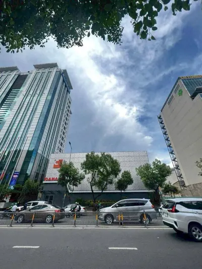 For Sale: Frontage Property on Nguyen Thi Minh Khai, District 3 - Prime Location