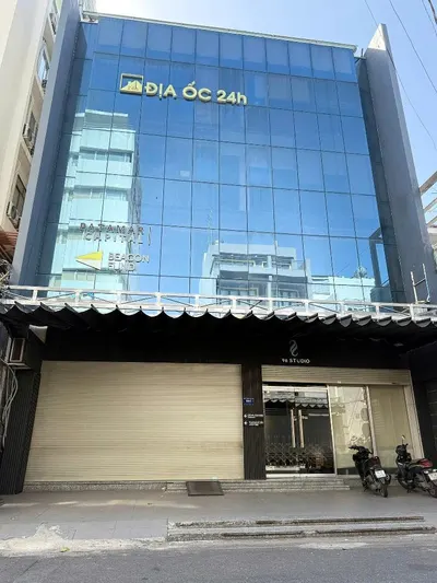 For Sale: Tran Nhat Duat Building, District 1 - Prime Location, High Potential