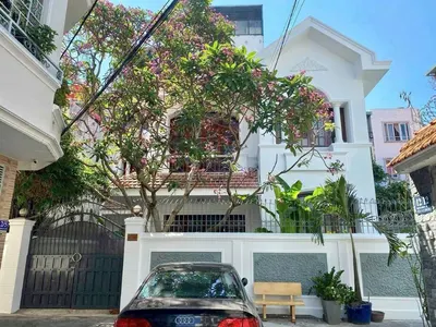For Sale: Nguyen Canh Di Villa, Tan Binh District - Prime Location