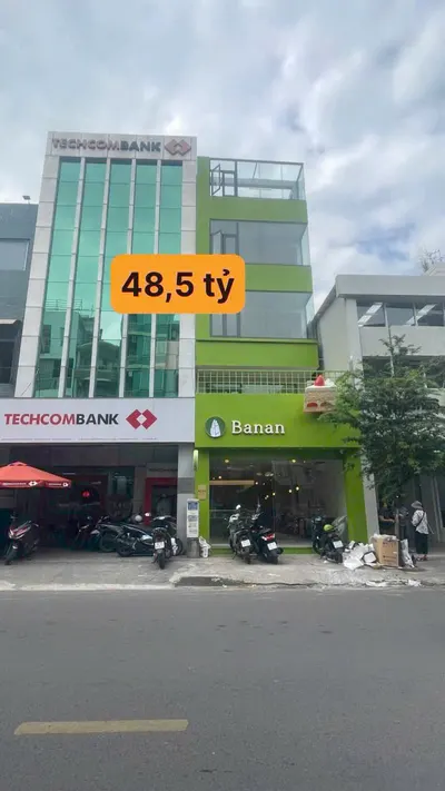 For Sale: Frontage House on Su Van Hanh Street, District 10 - Prime Location