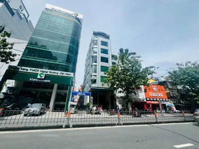 For Sale: Corner Building in District 1 - Landmark 81 View