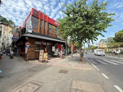 For Sale: Frontage House on Cach Mang Thang 8, District 1 - Prime Location
