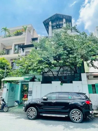 For Sale: House in District 1, 41 Tran Khanh Du - Prime Location