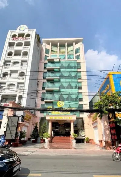 For Sale: Corner Building on Nguyen Trai Street, District 1 - Prime Location
